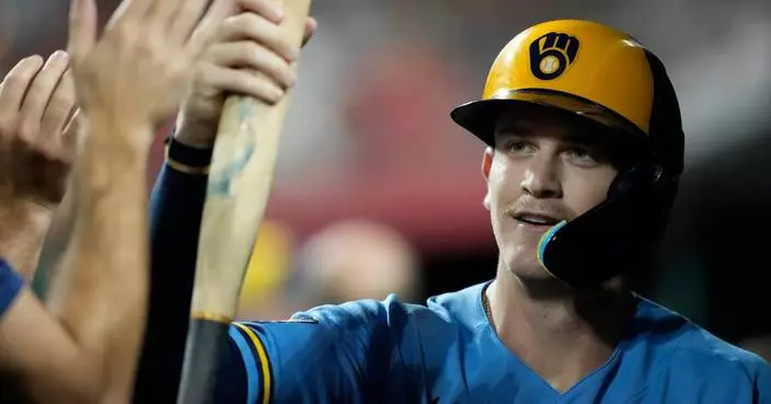 Pratt drives in 4 runs in the Brewers' 10-7 win over the Reds