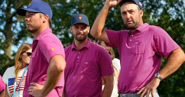 Scottie Scheffler responds to bad fan behavior with a gesture of sportsmanship