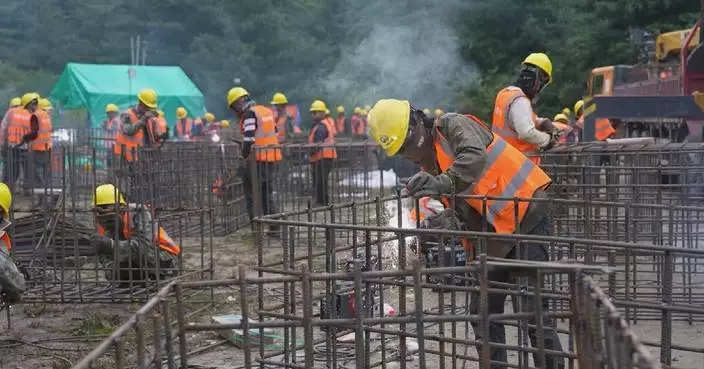 Rescuers race to reopen highway to mudslide-hit border port in Xizang