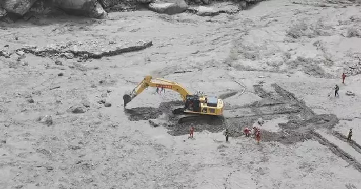 More rain poses challenges to ongoing rescue efforts in Xizang's Gyirong Port