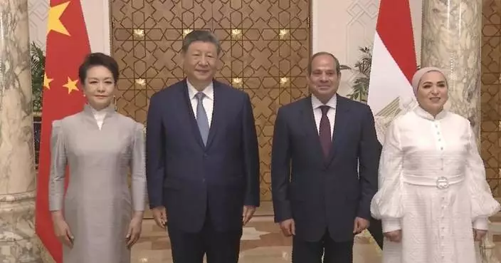 Xi attends welcome ceremony hosted by Egyptian president