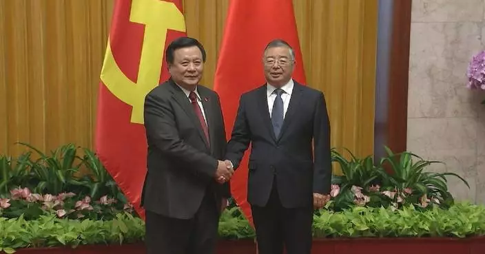 Senior CPC, CPV officials meet in Beijing