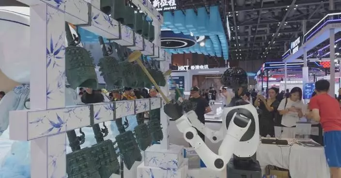Humanoid robots demonstrate full-chain technological evolution at 2026 CIFTIS in Beijing