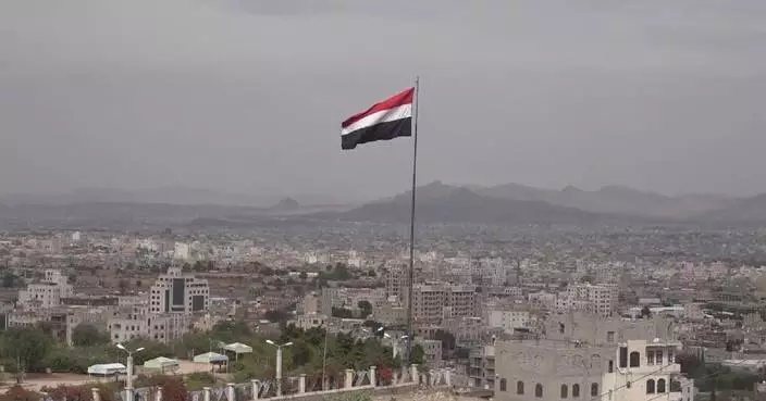 Houthis and gov't forces locked in heavy fighting over control of strategic mountains