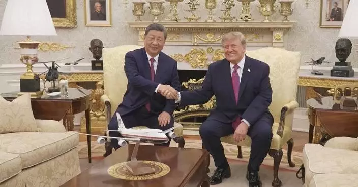 Xi holds small-group exchanges with Trump
