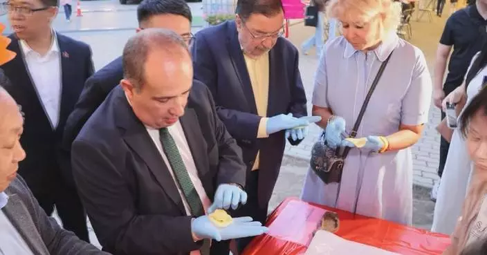 Budapest festival draws Hungarians to Chinese Mid-Autumn traditions