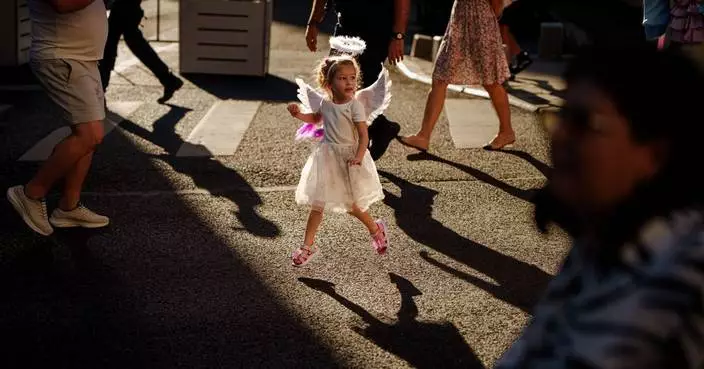 How a photographer sees images of daily life as a unifying force