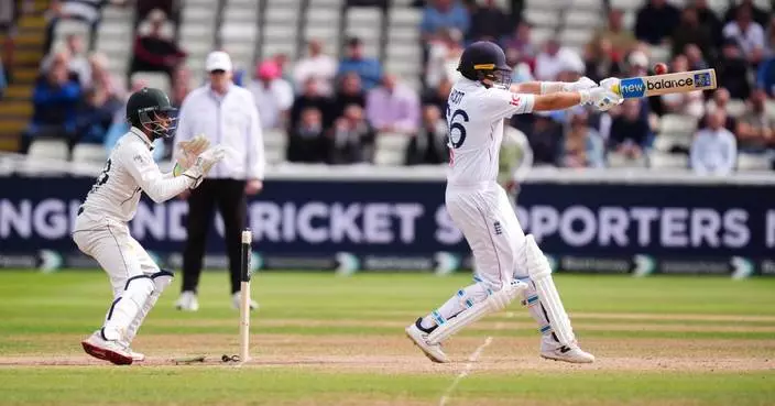 England overcomes early scare to win 3rd cricket test against Pakistan and sweep series
