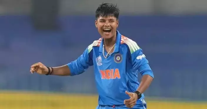 India wins women's Asia Cup but yet again refuses to take trophy from Pakistani official