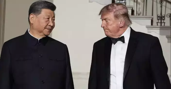Xi is wrapping his visit to Washington with a peek at the Constitution and Bill of Rights