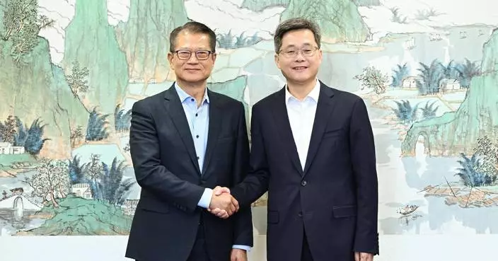 Paul Chan Discusses Economic Cooperation and Financial Development During Beijing Meetings