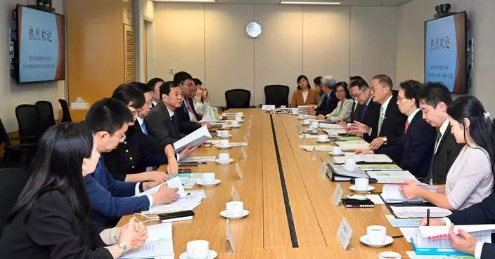 Secretary for Health Meets Commissioner of National Administration of Traditional Chinese Medicine to Discuss Strategies for Advancing Chinese Medicine Development