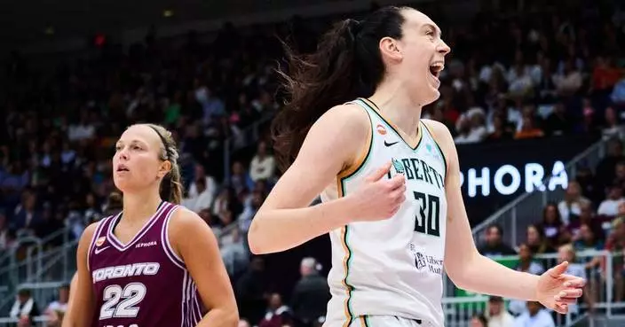 New York's Breanna Stewart sits out finale with left knee soreness as playoffs near