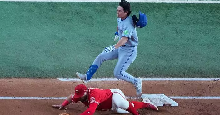 Corey Seager's RBI double helps Rangers beat sloppy Blue Jays 7-1 and close gap in playoff race