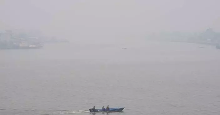 Thick haze disrupts flights on Indonesia's Borneo island