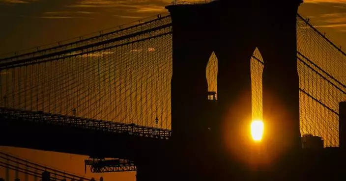 Knife-wielding man on Brooklyn Bridge cables fatally shot after ignoring orders to drop weapon