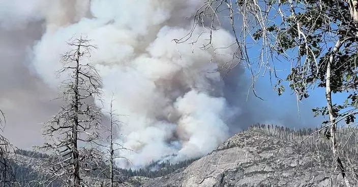 Firefighting helicopter crashes near Yosemite, killing both pilots
