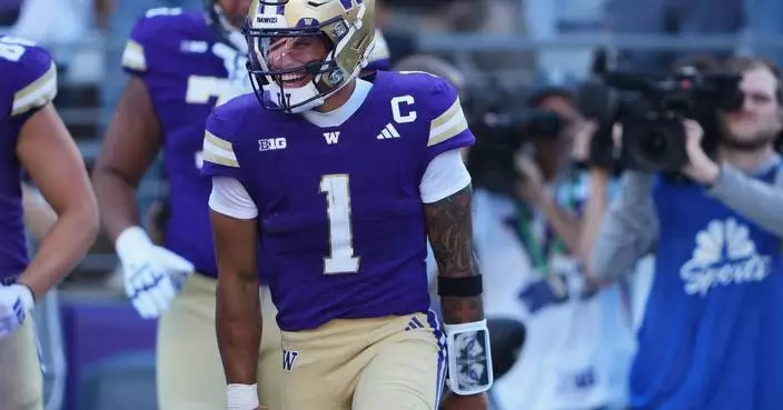 No. 17 Washington struggles on offense but pulls out 24-10 Apple Cup win over Washington State