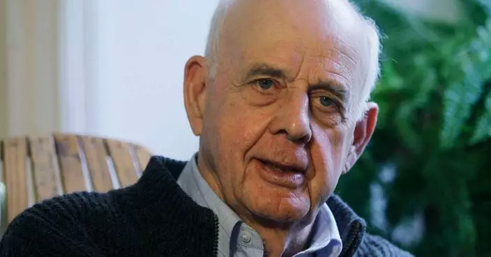 Wendell Berry, Kentucky-born author who advocated a simpler life, has died at 92