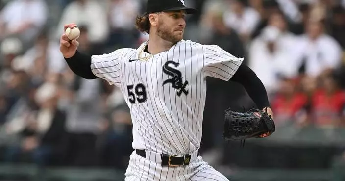 Sean Burke and Miguel Vargas help the White Sox beat the Tigers 3-1