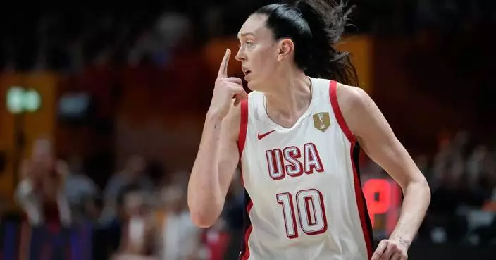 Breanna Stewart sparks US to 105-64 rout of Czech Republic after a scare vs Italy