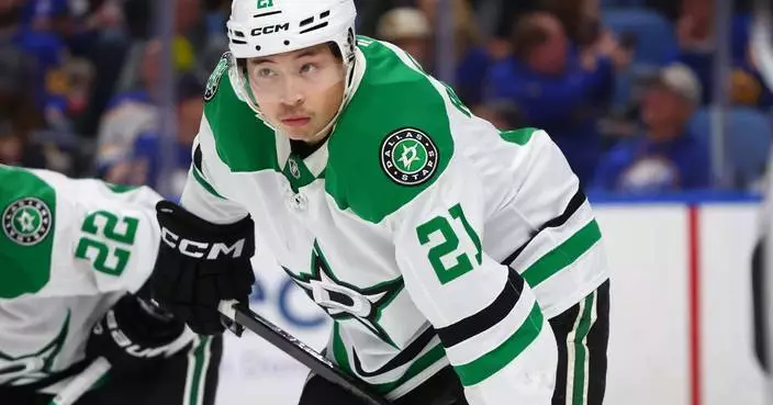 Robertson and Harley in camp with Stars after team had offseason deals in place to trade them