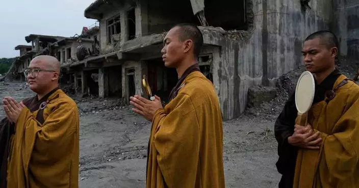 Nepal holds a day of mourning after floods kill 1,300