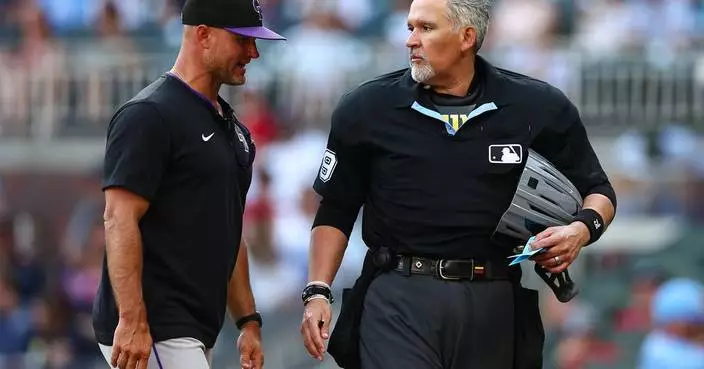 Home plate umpire leaves Padres-Reds game with heat exhaustion after 4th inning