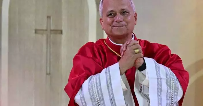 Pope Leo XIV declines to credit himself for White Sox playoff return