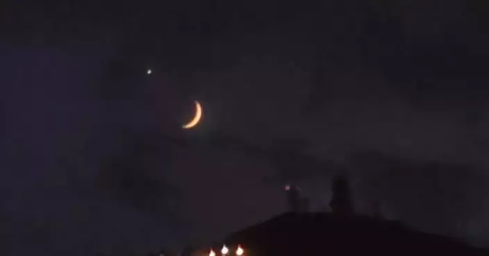 "Venus Meets Moon": Celestial Spectacle Lights Up Hong Kong Skies on Monday Night