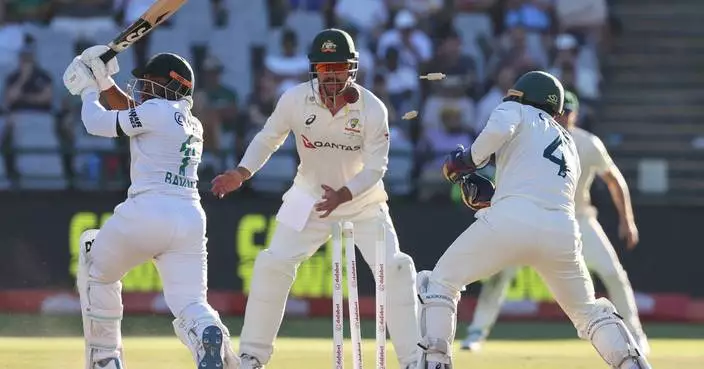 Lyon bowls Bavuma late and Australia tightens grip against South Africa in cricket series decider