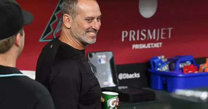 Diamondbacks manager Torey Lovullo returns to team on 2-year deal, AP source says