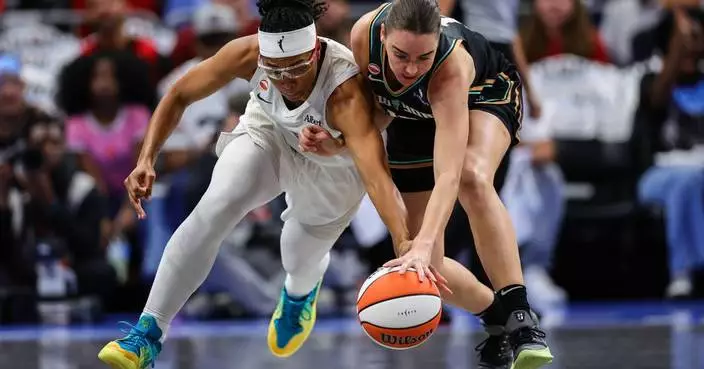 Atlanta Dream leading scorer Allisha Gray ruled out for remainder of Game 1 with left hand injury
