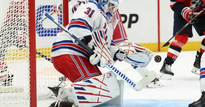 Rangers goalie Igor Shesterkin helped off ice after awkward fall against Capitals