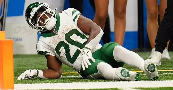Jets running back Breece Hall is week to week with a quadriceps injury, 4 others also sitting out