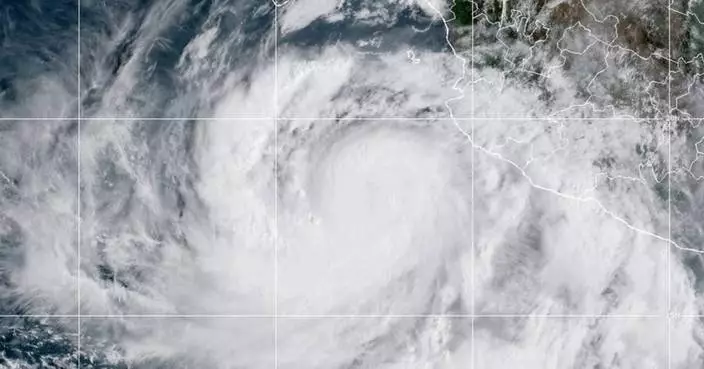 Tropical Pacific moisture drenches central US as another Pacific hurricane forms