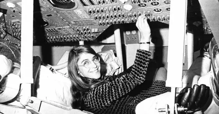 Margaret Hamilton, who led a software team for NASA's Apollo program, dies at 90