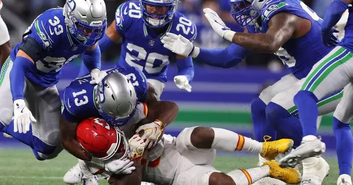 Chiefs running back Kenneth Walker struggles against Seahawks in Seattle return