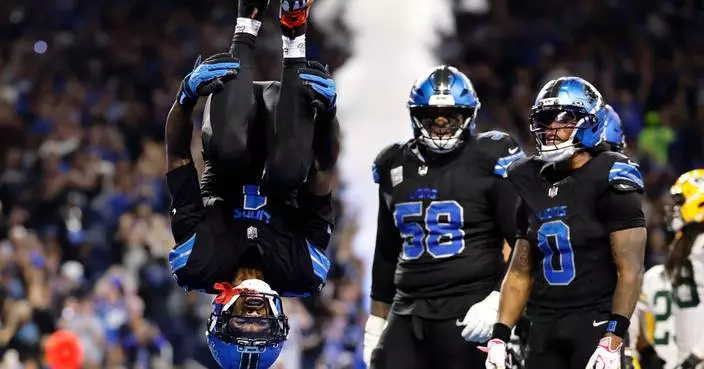 Lions beat Packers 20-17 on last-play field goal to bail out Dan Campbell's failed 4th-down gamble