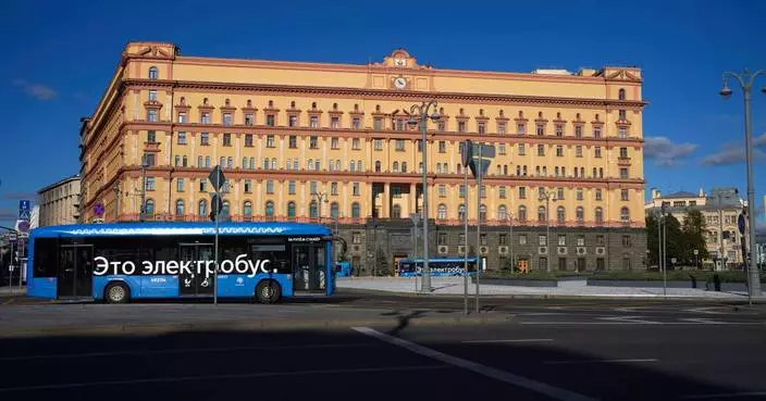 Russia says it has detained a German who faces charges for serving in Ukrainian army