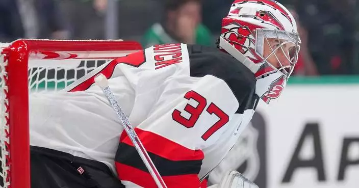 Connor Hellebuyck earns win in his Devils debut as New Jersey beats Dallas 5-1