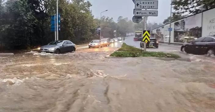 Heavy rain shuts down Istanbul, causing flooding and 3 deaths