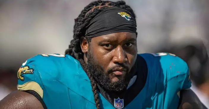 From run stuffer to long snapper, Jaguars' DaVon Hamilton becomes an unsung hero in an unlikely win