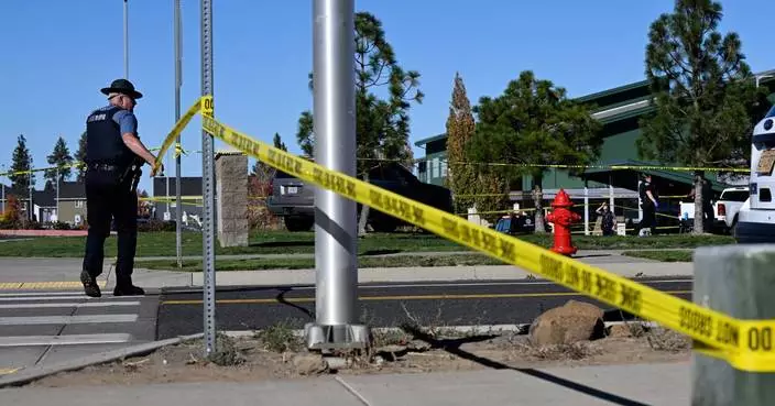 The Latest: 16-year-old kills 3 children and a teacher at Oregon elementary school
