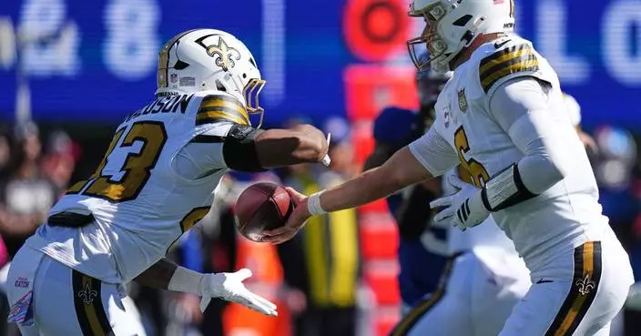 Saints look to take skid-ending effort at Giants overseas