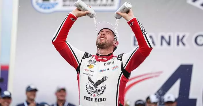 Briscoe has momentum, but Larson holds commanding lead in NASCAR playoffs entering Phoenix race