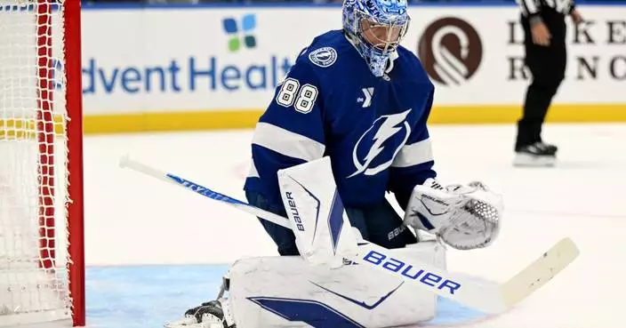Lightning roll past the winless Flyers 4-1 as Vasilevskiy ties Andy Moog on career wins list
