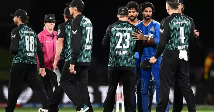 India follows a winning formula; wins the toss and bowls in the 3rd cricket T20 against New Zealand