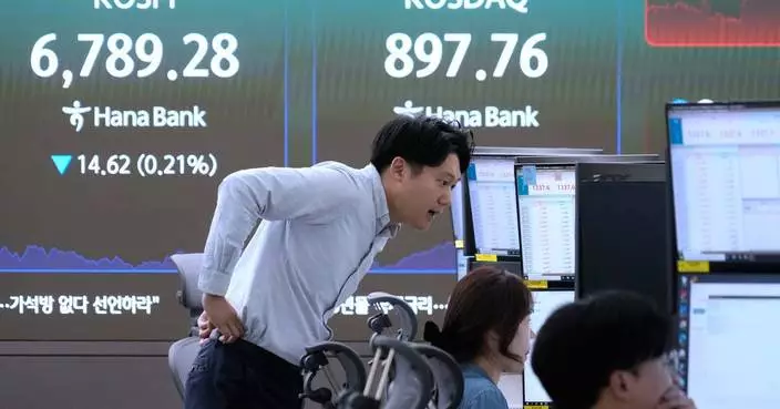 Sharp rise in crude oil prices weighs on Wall Street
