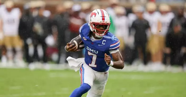 Kevin Jennings accounts for 3 TDs as No. 21 SMU holds off Boston College 25-16